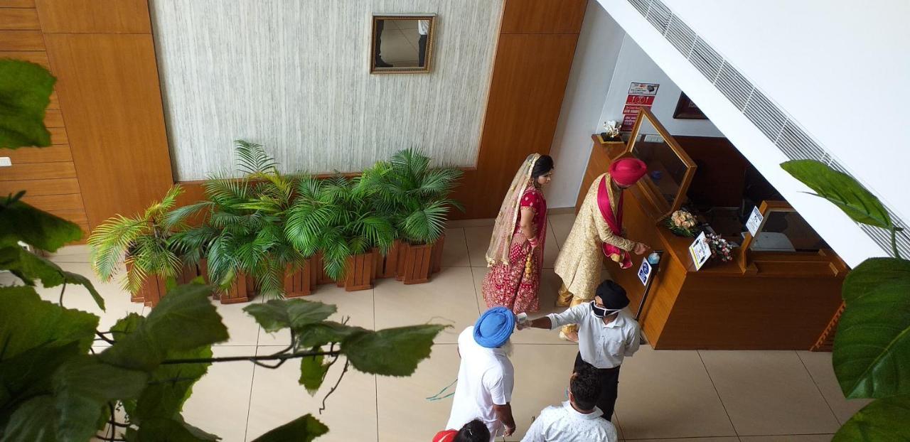 Grand Hotel Nawanshahr Nawāshahr Exterior foto