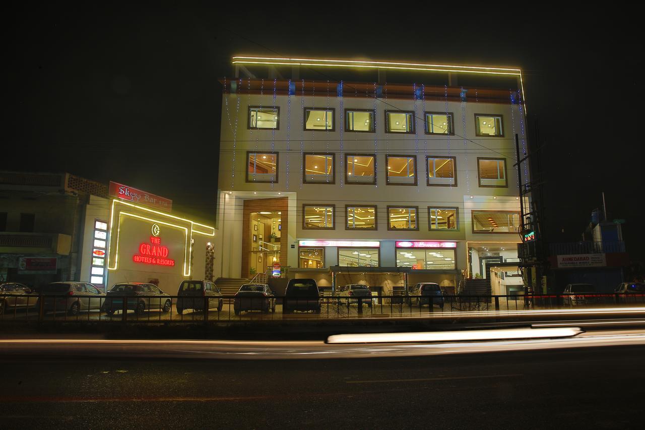 Grand Hotel Nawanshahr Nawāshahr Exterior foto