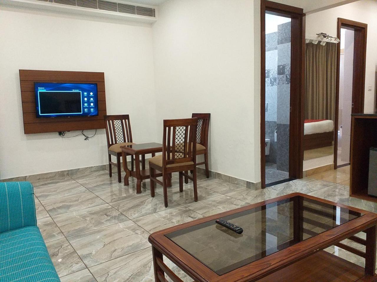 Grand Hotel Nawanshahr Nawāshahr Exterior foto